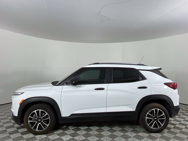 Used 2025 Chevrolet TrailBlazer LT FWD image 8
