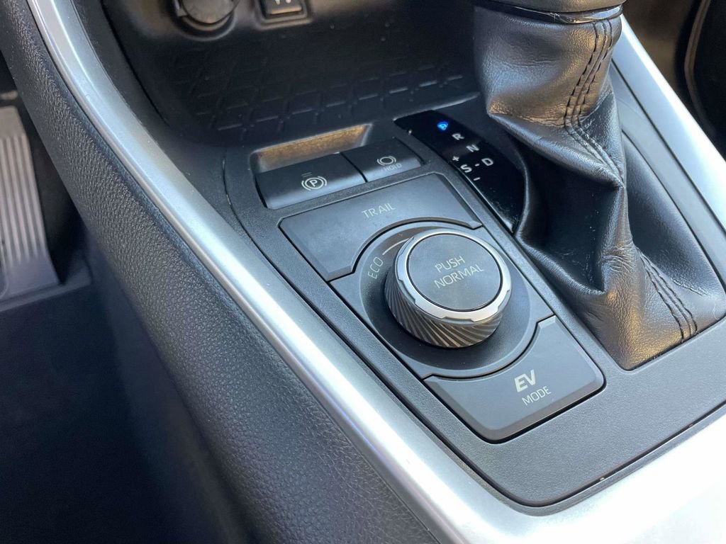 Used 2019 Toyota RAV4 XLE AWD/4WD image 41