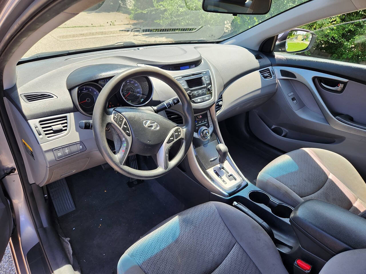 Used 2013 Hyundai Elantra FWD image 18