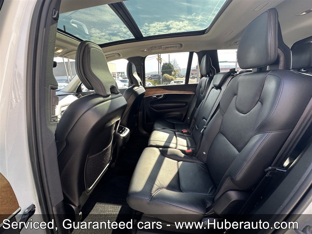 Used 2023 Volvo XC90 B6 Plus image 11