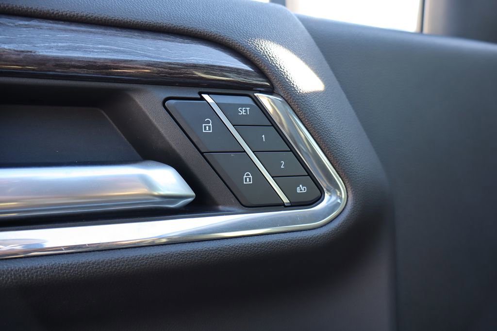 Used 2024 Chevrolet Silverado 3500 LTZ image 13