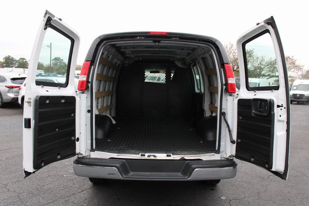 Used 2023 GMC Savana 2500 w/ Driver Convenience Package RWD image 29