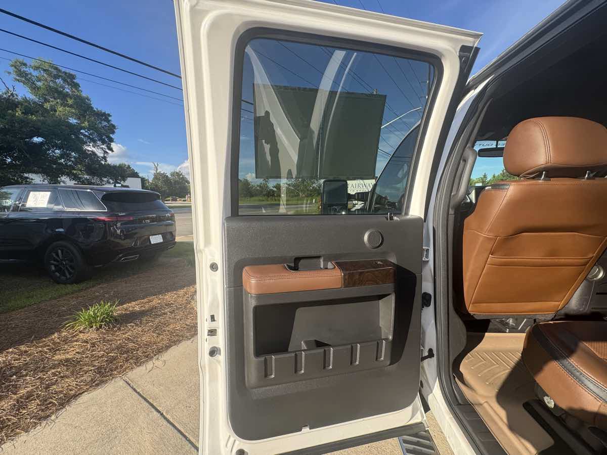 Used 2015 Ford F450 Platinum AWD/4WD image 30