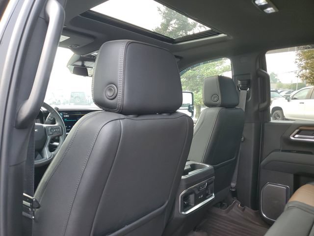 Certified 2024 Chevrolet Silverado 2500 High Country w/ Technology Package AWD/4WD image 9
