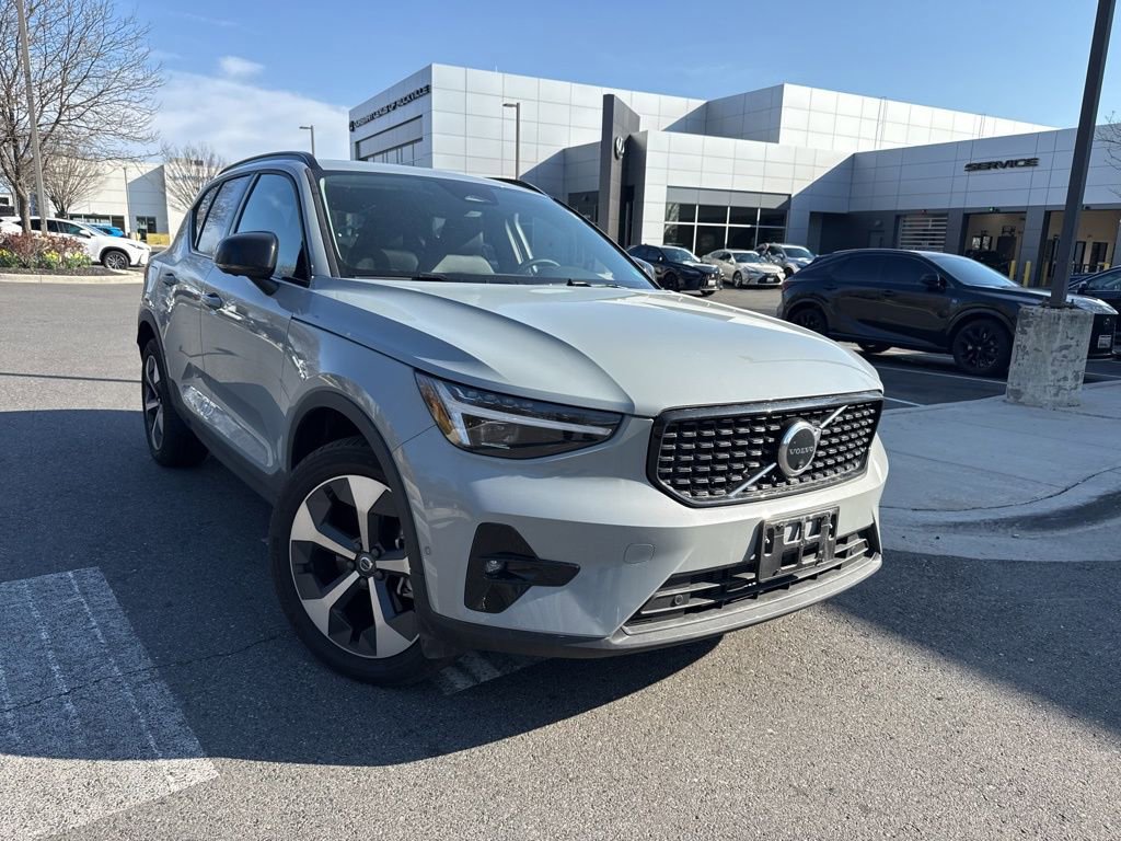 Used 2026 Volvo XC40 B5 Plus w/ Protection Package Premier image 1