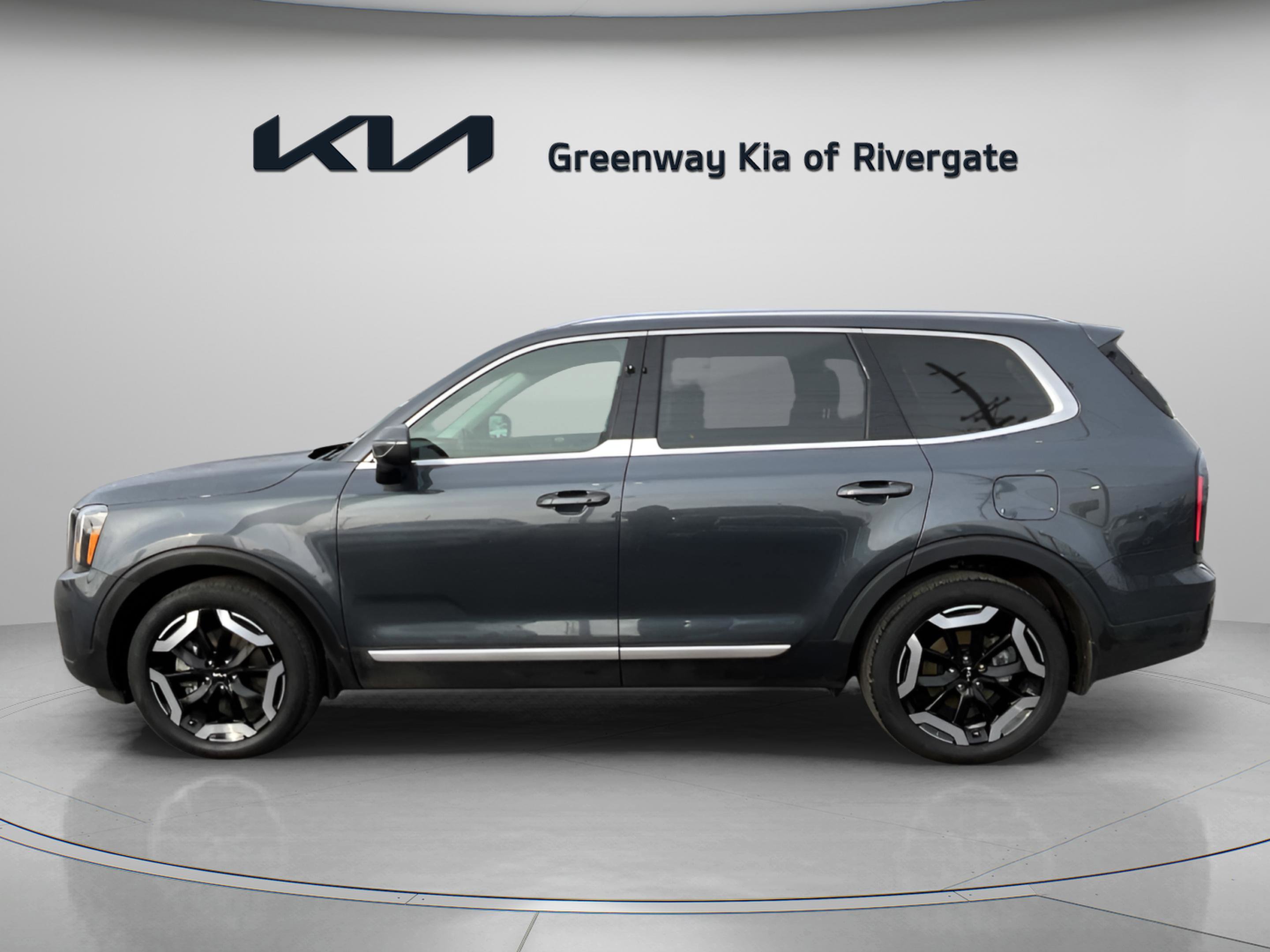 Used 2024 Kia Telluride EX image 4