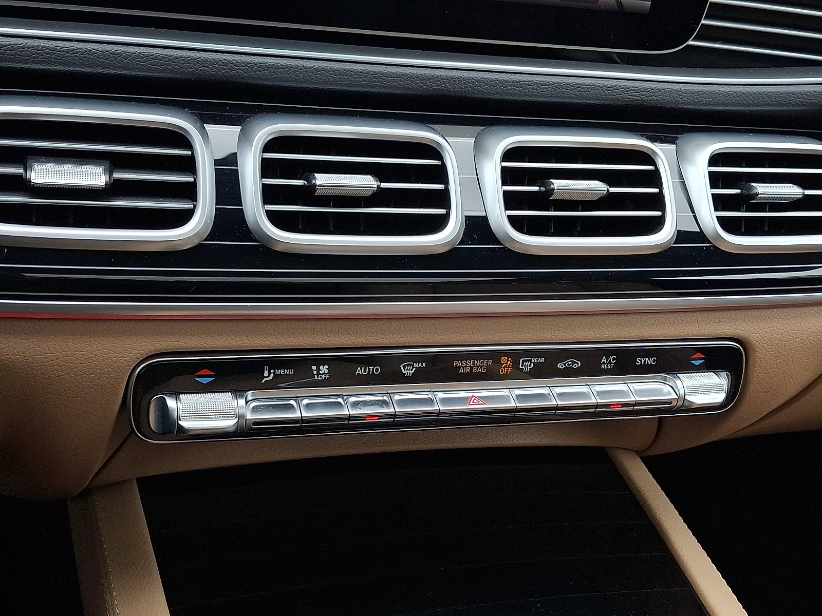 Certified 2025 Mercedes-Benz GLE 450 4MATIC image 16