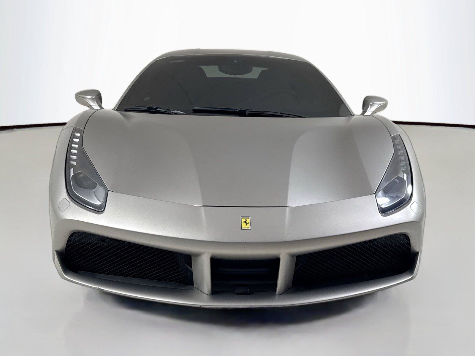 Used 2016 Ferrari 488 GTB RWD image 11