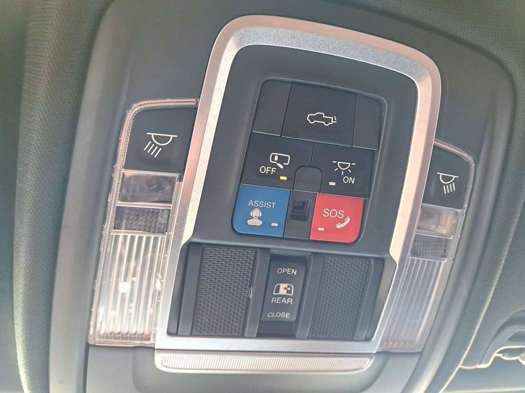 Used 2019 RAM 3500 Limited image 26