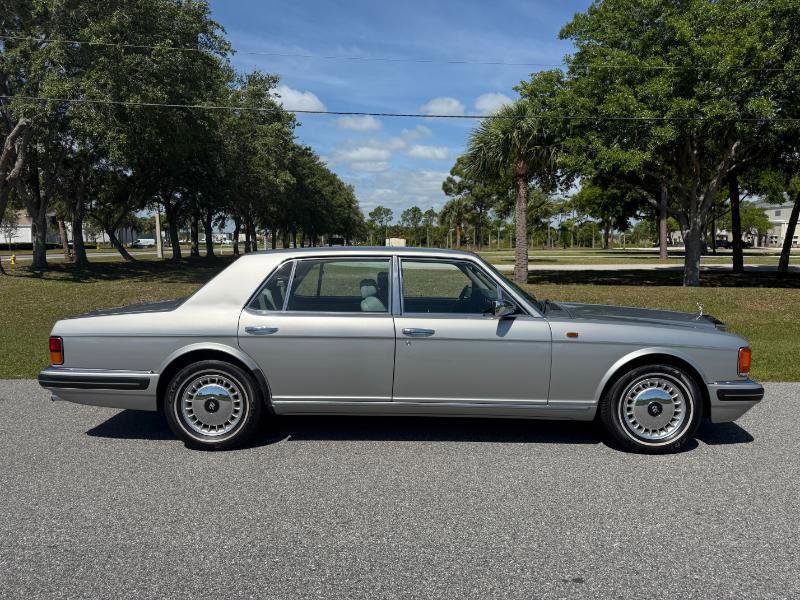 Used 1997 Rolls-Royce Silver Dawn image 2