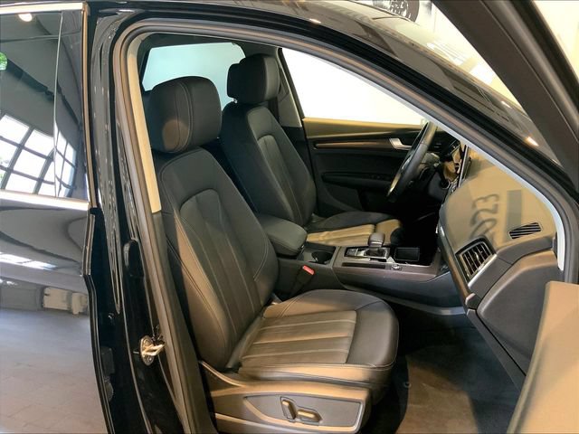 Used 2023 Audi Q5 2.0T Premium w/ Convenience Package AWD/4WD image 17