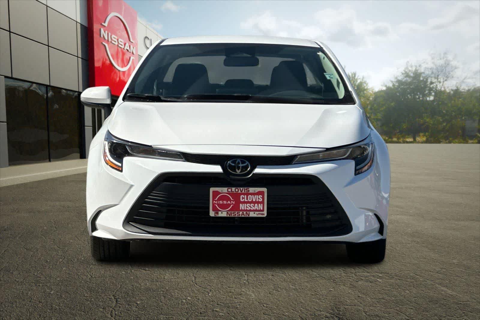 Used 2024 Toyota Corolla LE FWD image 11