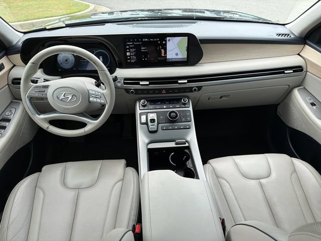 Used 2023 Hyundai Palisade Limited w/ Winter Package FWD image 22