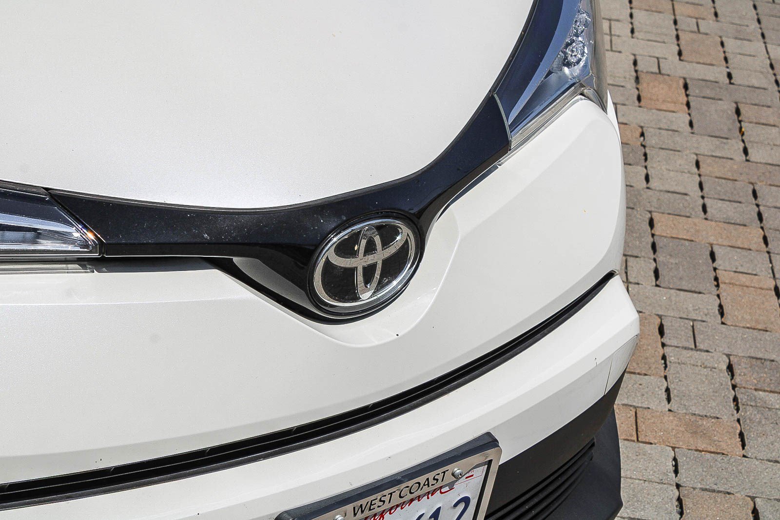 Certified 2019 Toyota C-HR XLE FWD image 6