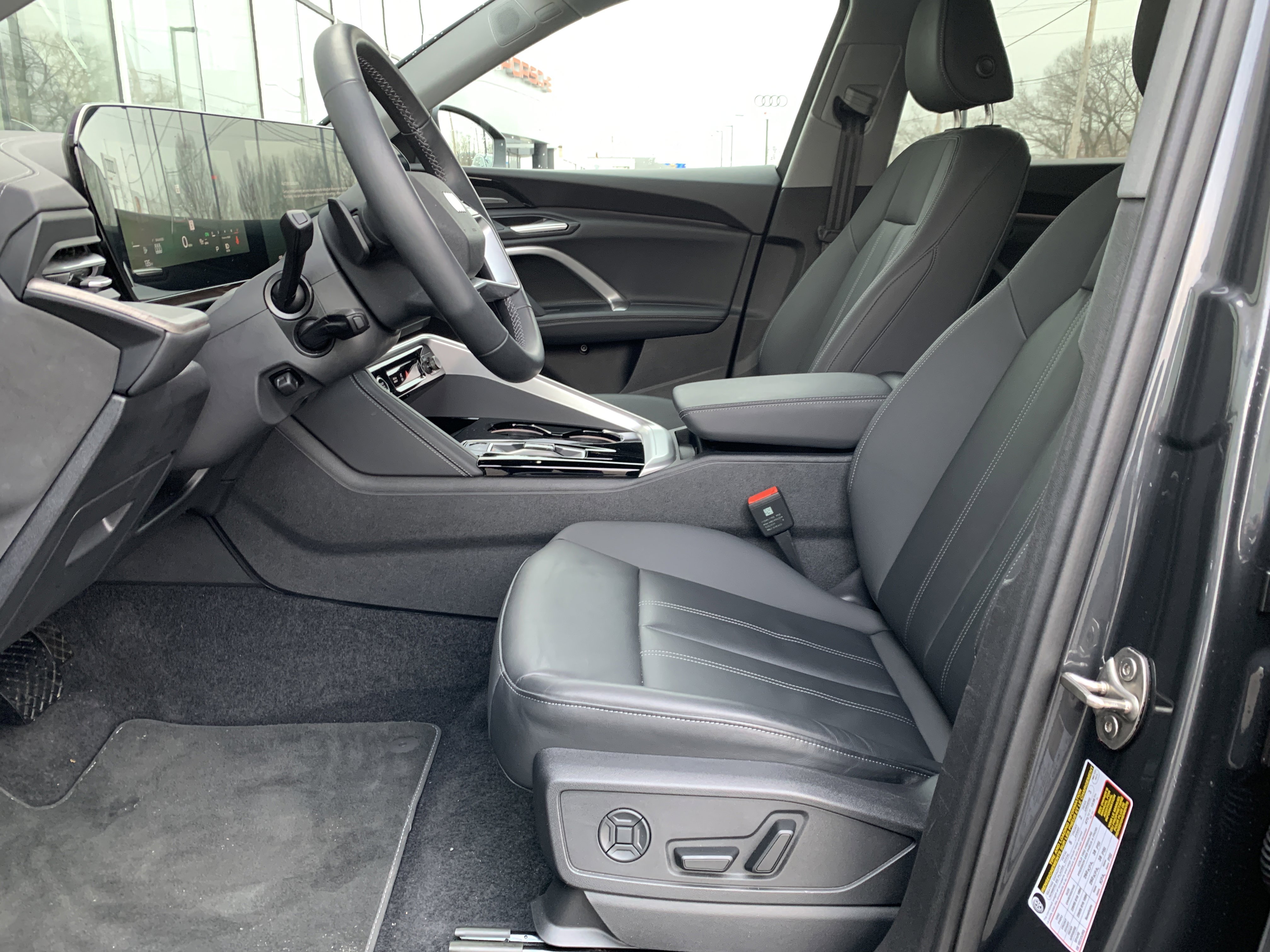 Certified 2025 Audi Q5 Premium Plus w/ Premium Plus image 4