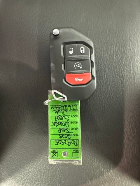 Used 2025 Jeep Wrangler Unlimited Sahara AWD/4WD image 31