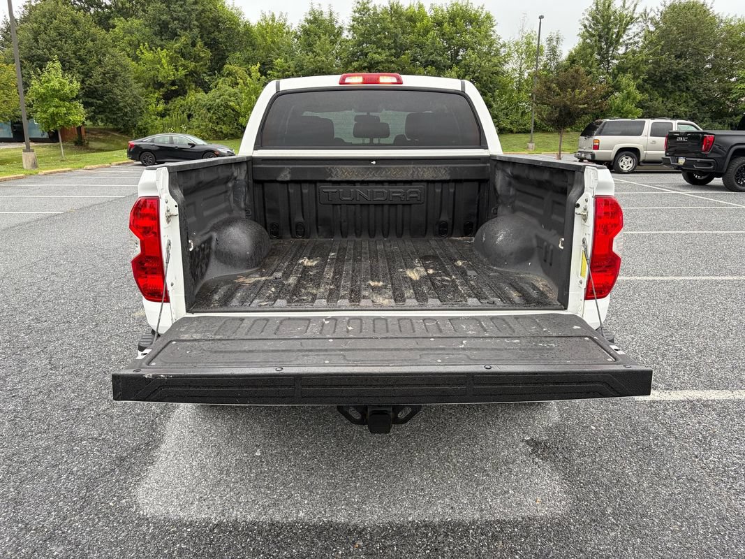 Used 2016 Toyota Tundra SR5 w/ TRD Off Road Package AWD/4WD image 10