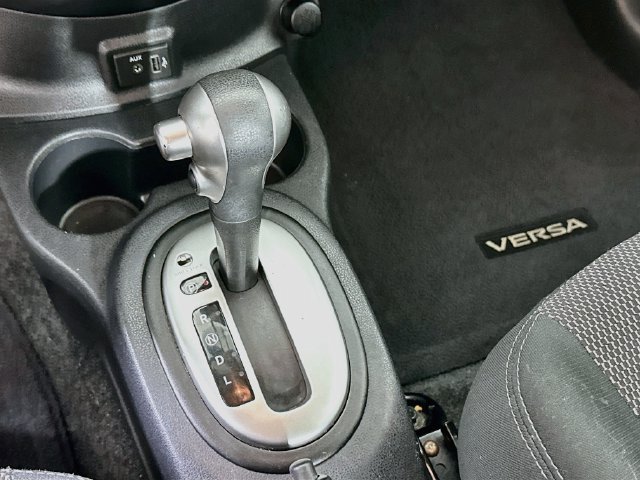 Used 2018 Nissan Versa SV FWD image 19