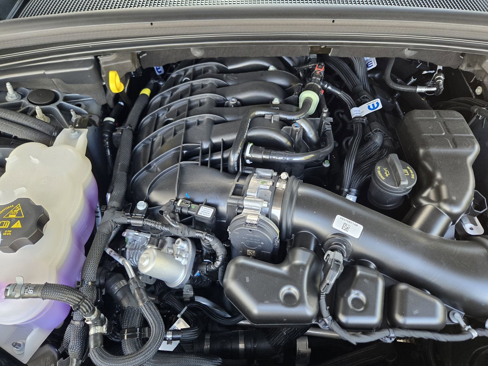 New 2025 Jeep Grand Cherokee L Laredo image 28