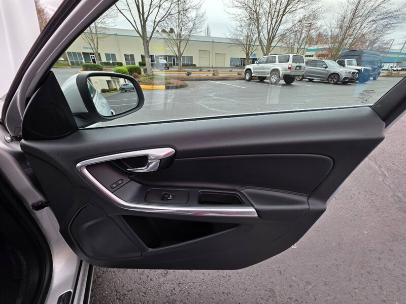 Used 2015 Volvo V60 T5 Premier image 46