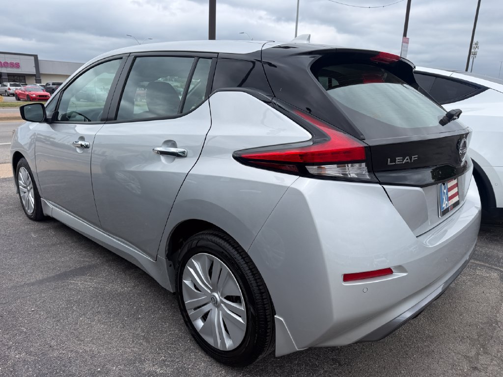 Used 2025 Nissan Leaf S FWD image 25