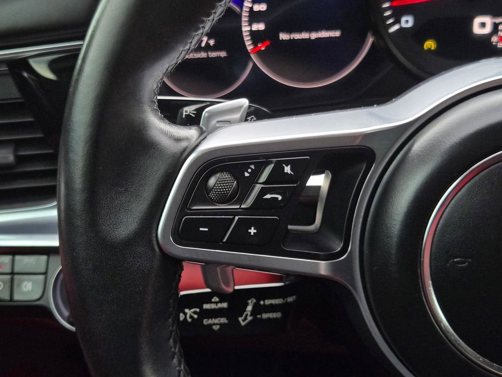 Used 2020 Porsche Panamera 4 image 27