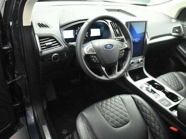 Certified 2024 Ford Edge Titanium AWD/4WD image 9