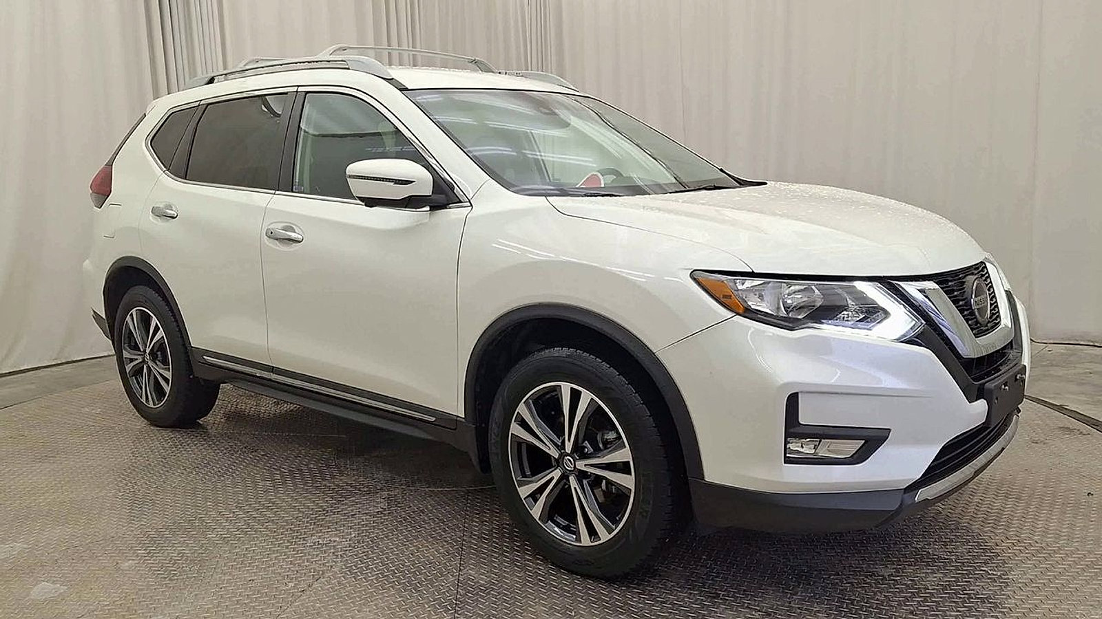 Used 2018 Nissan Rogue SL image 5