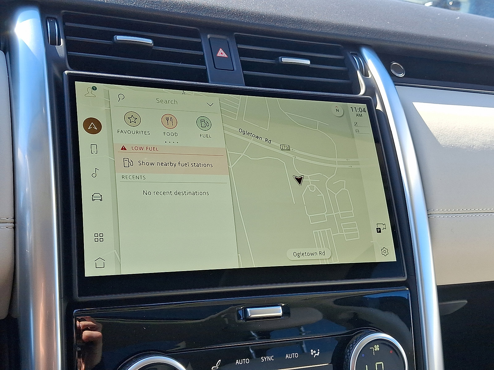New 2026 Land Rover Discovery S image 8