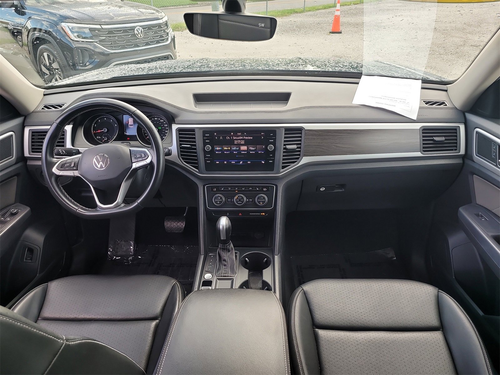 Used 2021 Volkswagen Atlas SE image 16