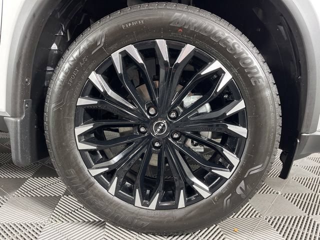 New 2026 Nissan Rogue Dark Armor FWD image 15