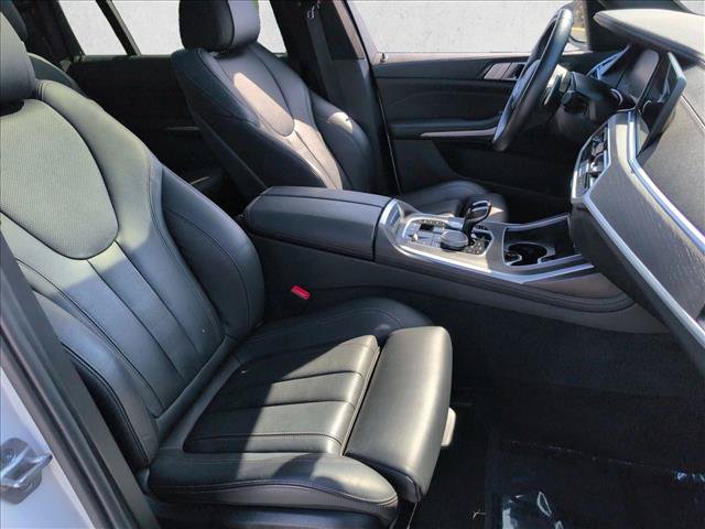 Used 2022 BMW X7 xDrive40i w/ M Sport Package AWD/4WD image 23