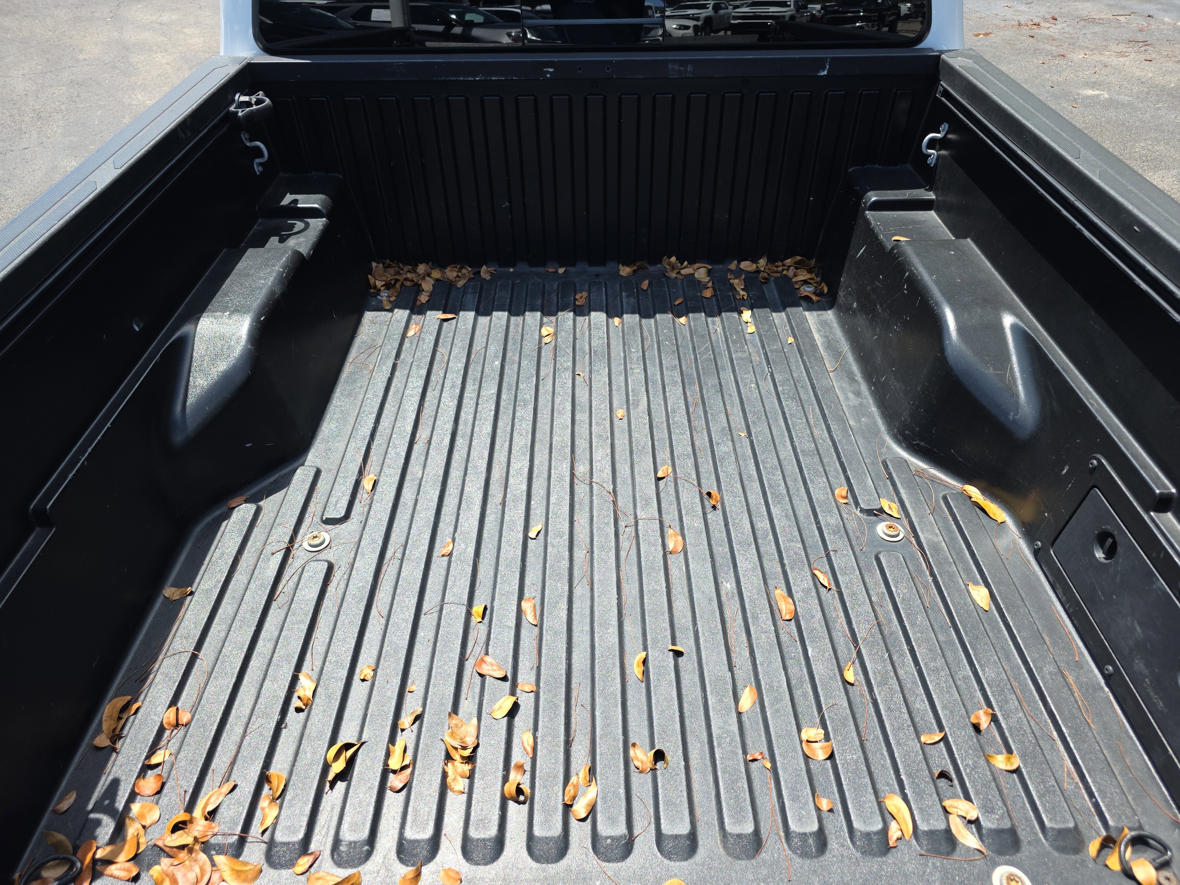 Used 2023 Toyota Tacoma SR5 AWD/4WD image 12