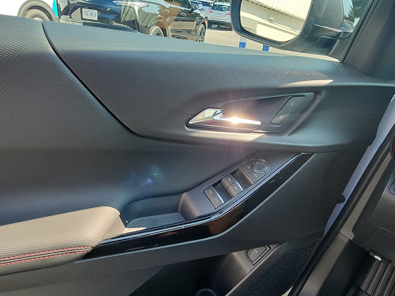 New 2027 Chevrolet Equinox RS w/ LPO, Floor Liner Package AWD/4WD image 18