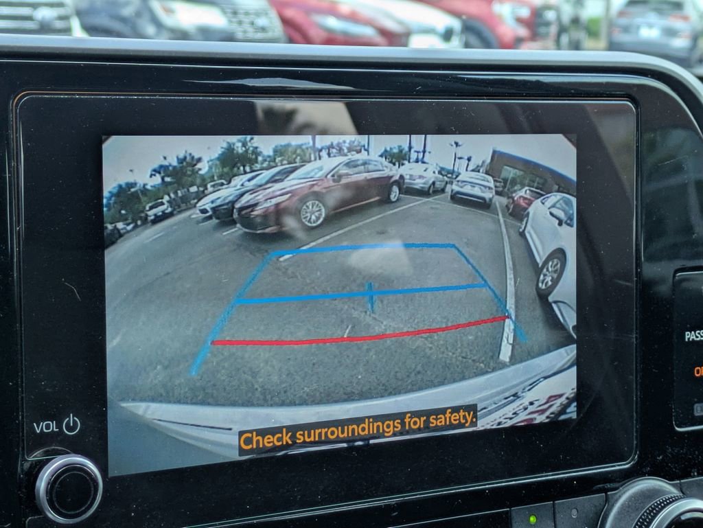 Certified 2024 Toyota Highlander LE image 23