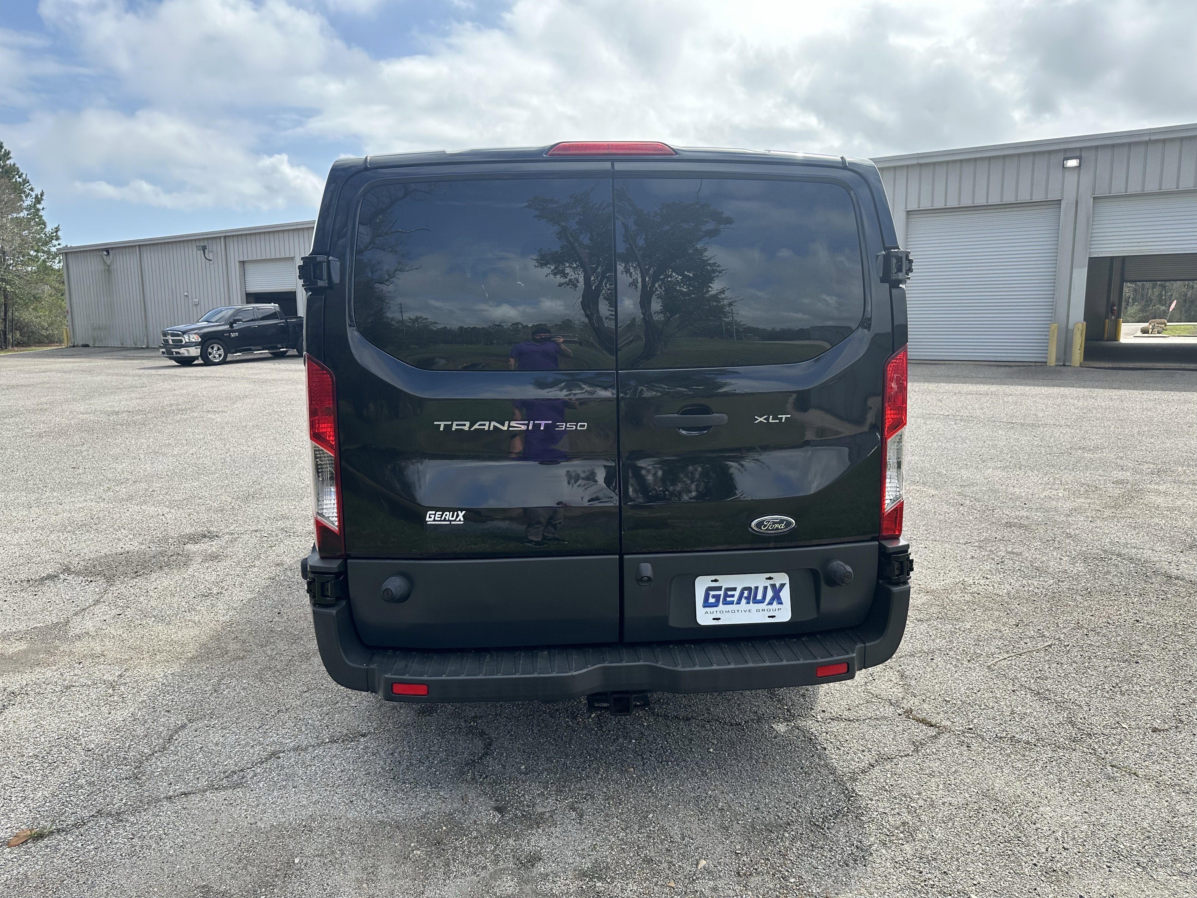 Used 2017 Ford Transit 350 XLT image 6