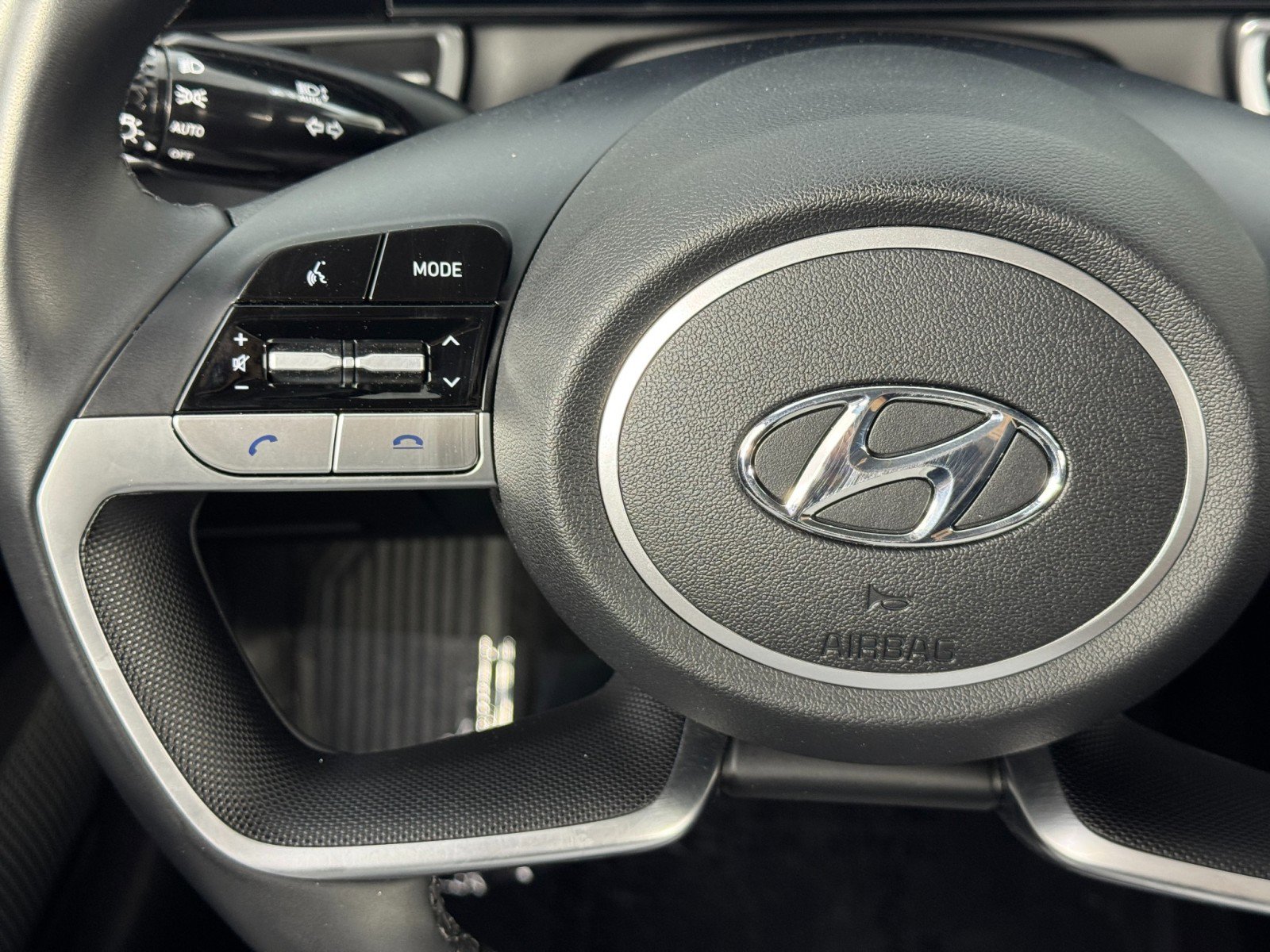 Used 2021 Hyundai Elantra Limited w/ Cargo Package image 21