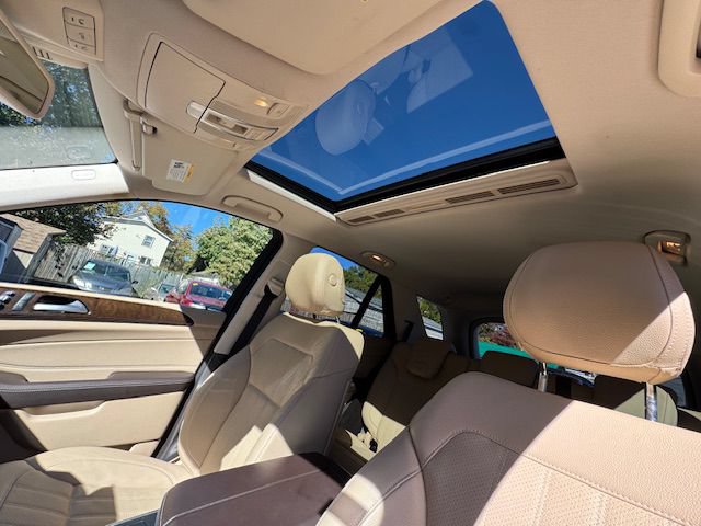 Used 2018 Mercedes-Benz GLE 350 4MATIC image 28