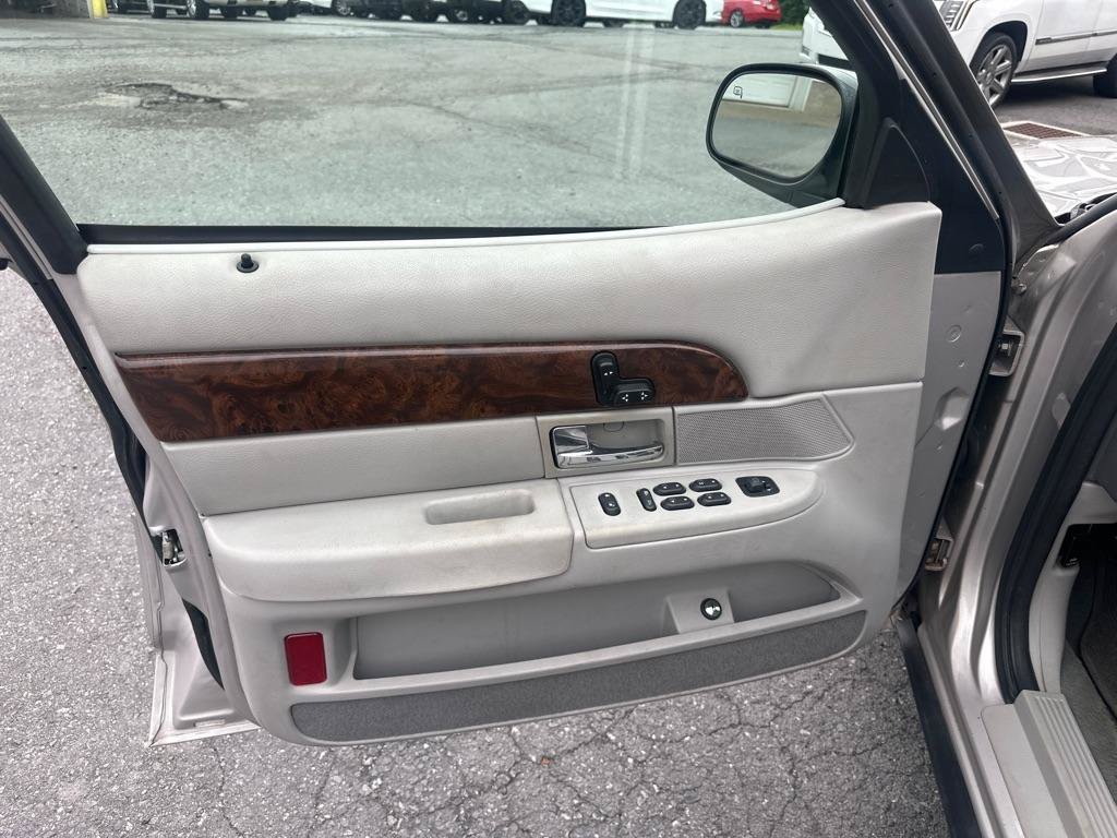Used 2005 Mercury Grand Marquis LS RWD image 34