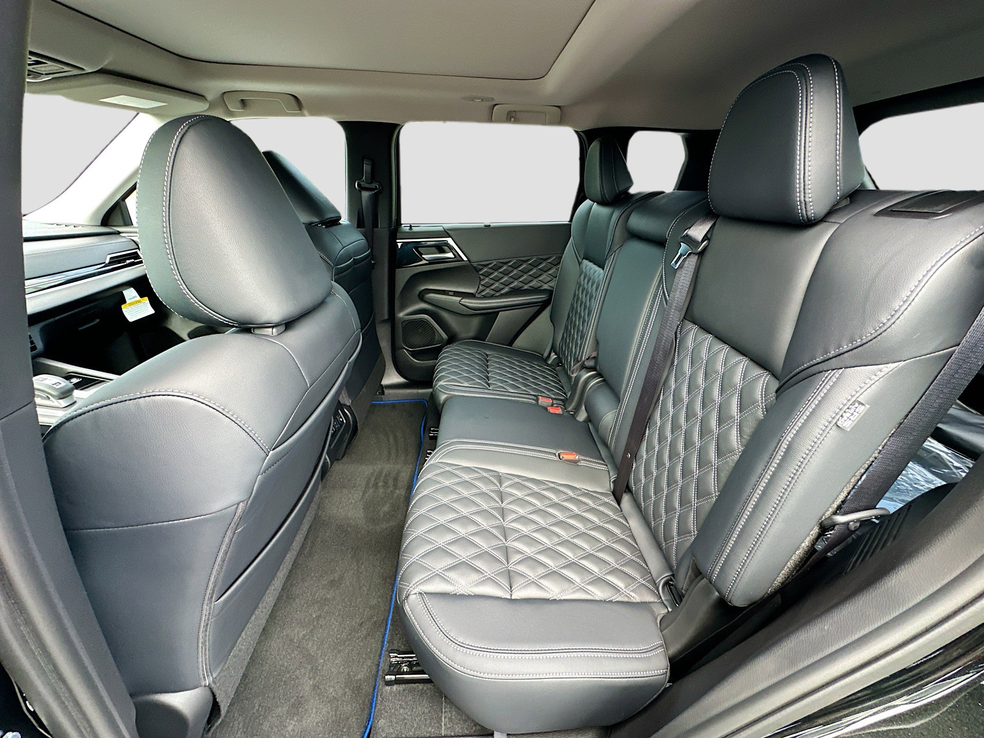 New 2025 Mitsubishi Outlander SEL image 17