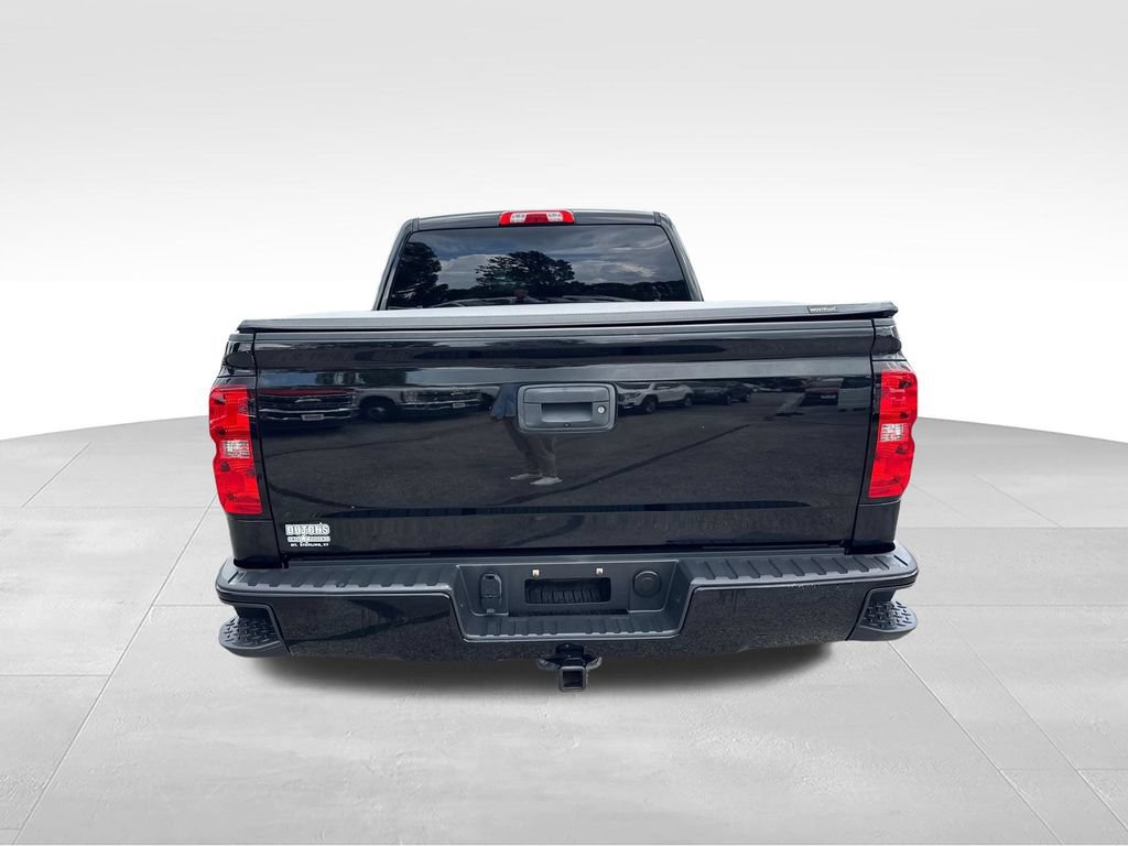 Used 2018 Chevrolet Silverado 1500 Custom w/ Custom Value Package AWD/4WD image 6