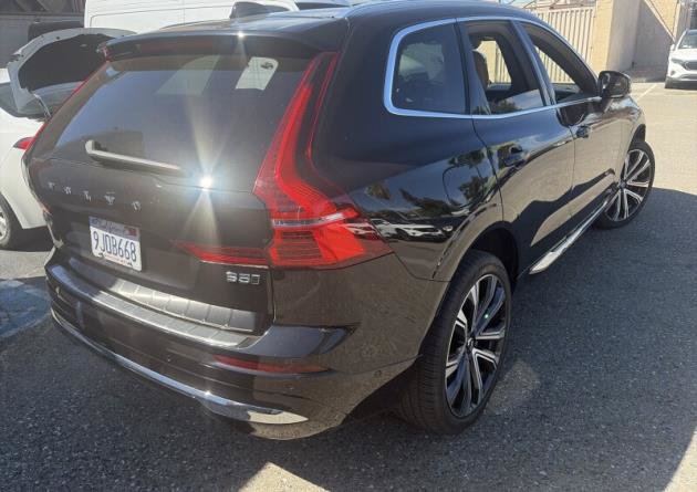 Used 2023 Volvo XC60 B5 Ultimate AWD/4WD image 3