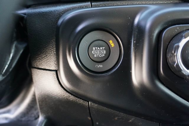 Used 2023 Jeep Gladiator Willys image 20