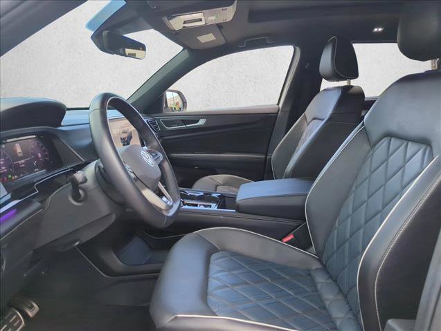 Used 2024 Volkswagen Atlas Cross Sport SEL Premium R-Line image 17
