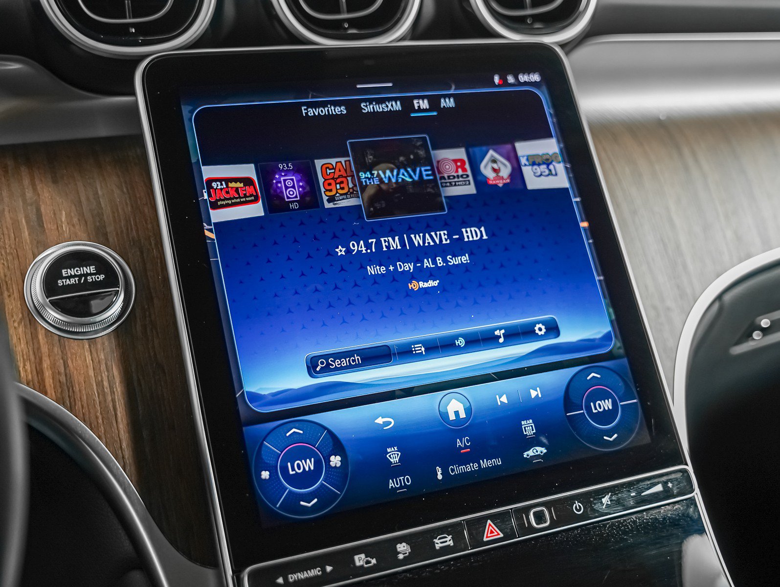 Certified 2025 Mercedes-Benz GLC 350e 4MATIC image 22