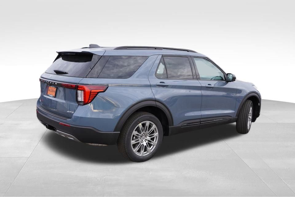 New 2026 Ford Explorer Active w/ Active Comfort Package image 3