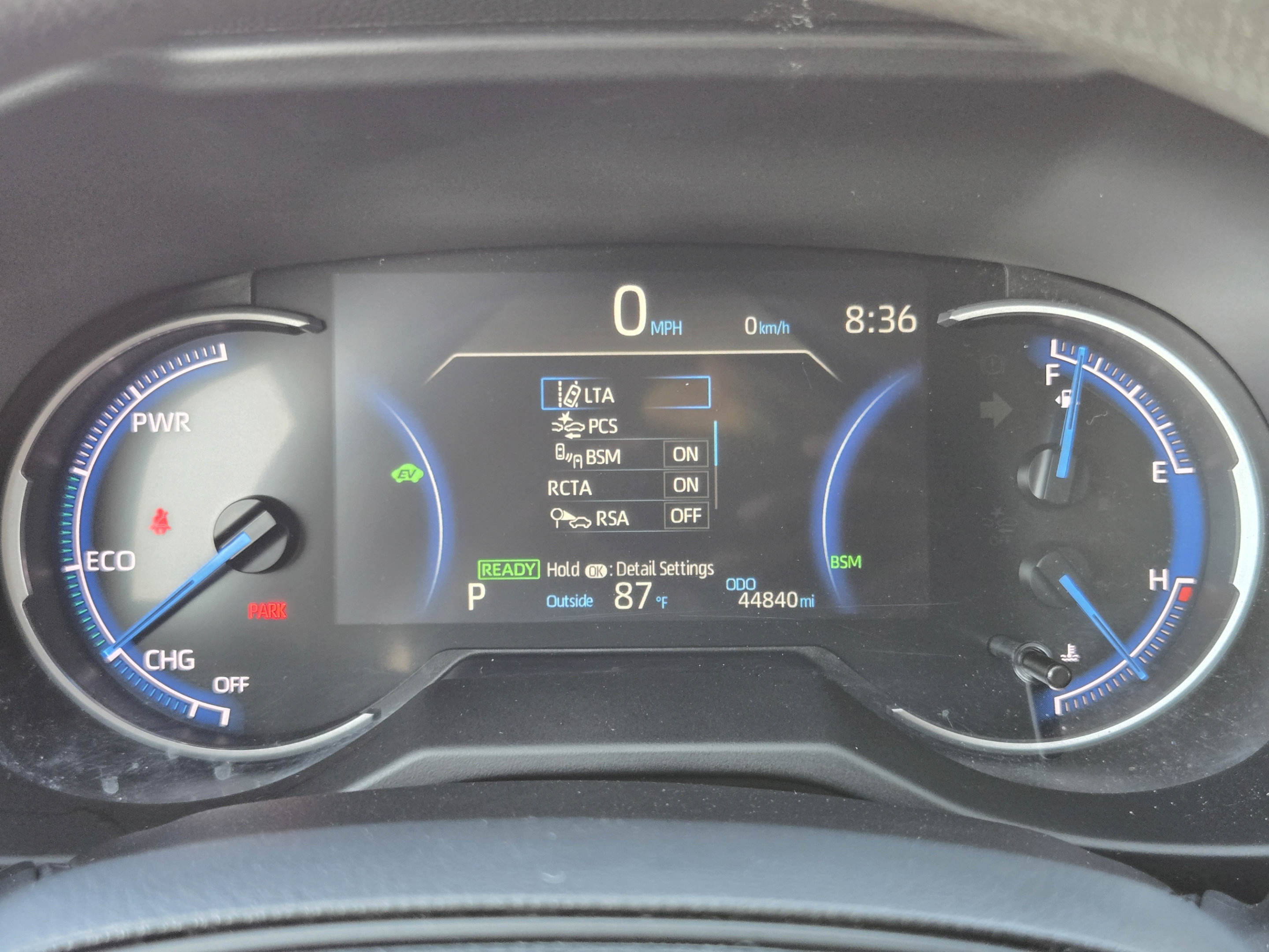 Used 2025 Toyota RAV4 XLE AWD/4WD image 12