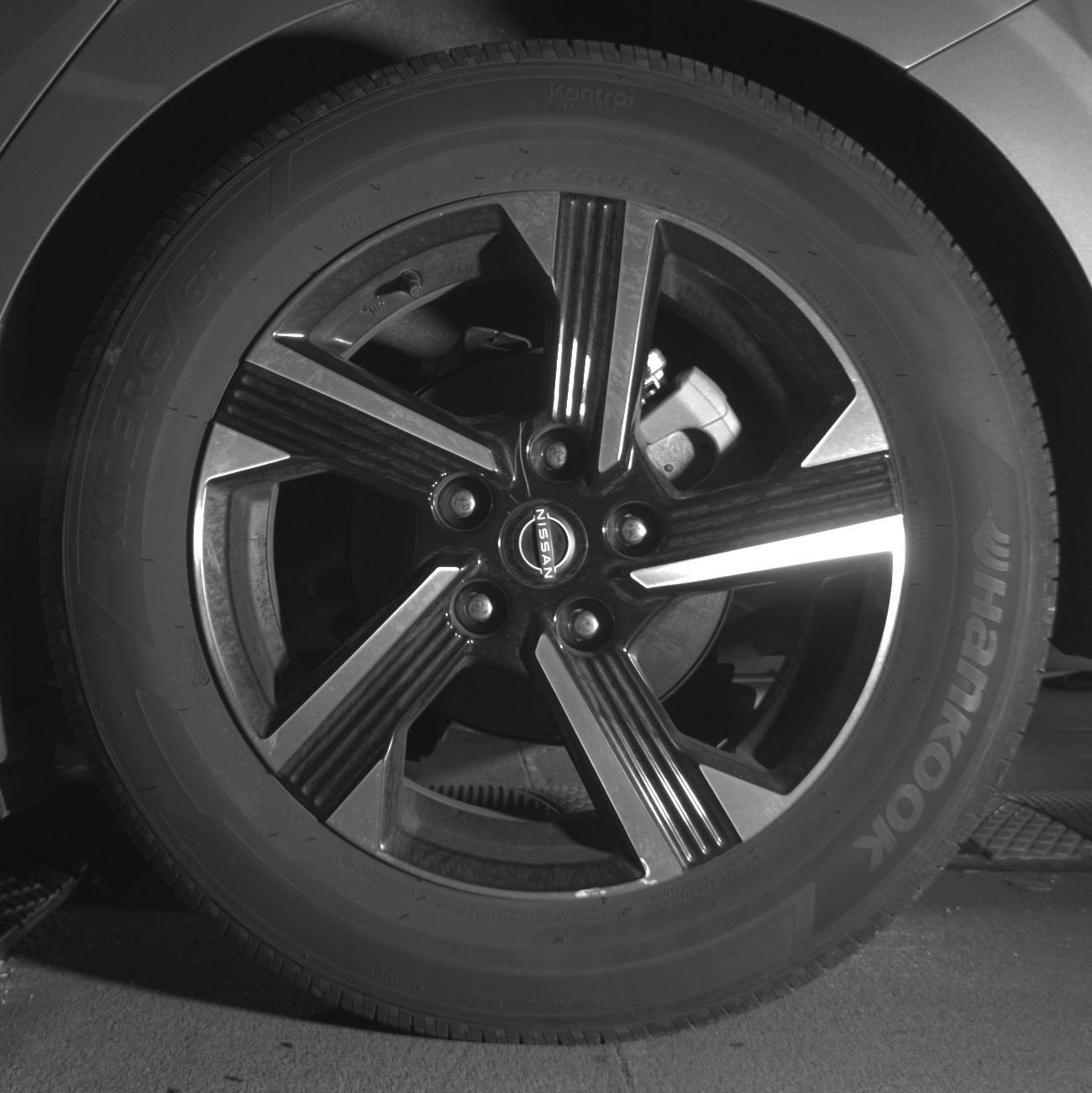 Used 2025 Nissan Sentra SV FWD image 14