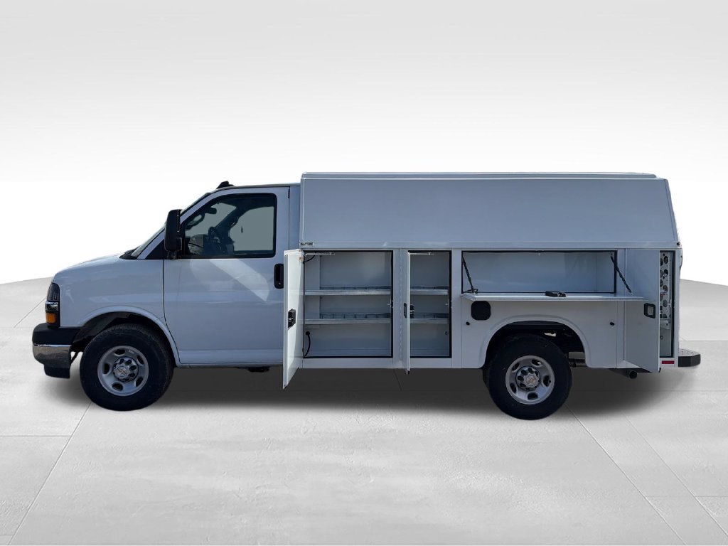 New 2026 Chevrolet Express 3500 w/ Power Convenience Package RWD image 11