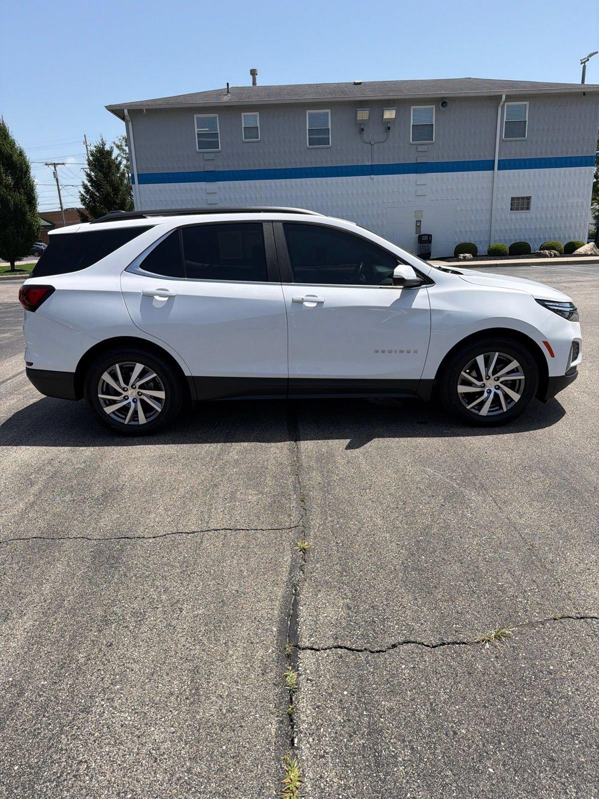 Used 2022 Chevrolet Equinox LT FWD image 6